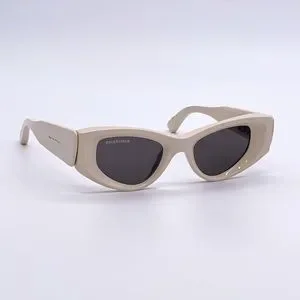 Balenciaga | Accessories | New Balenciaga Bb243s 003 Cat Eye  display picture 1